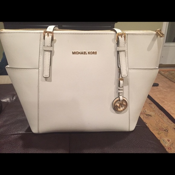 Michael Kors jet set purse