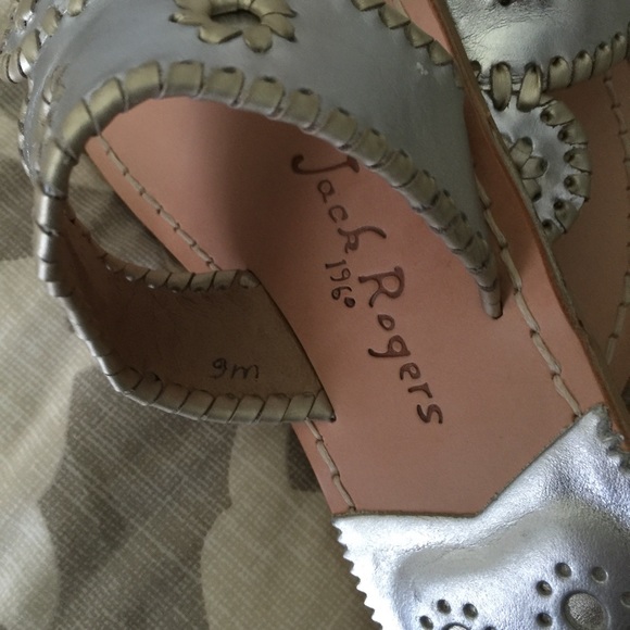 EUC Jack Rogers Nicola Sandals, Silver/Platinum, 9 - Picture 2 of 4