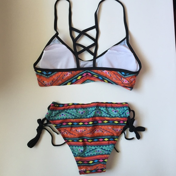 Bikini set - Picture 3 of 3