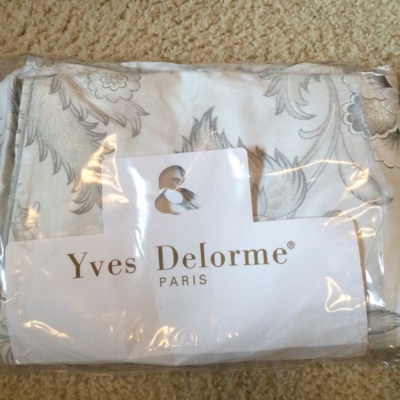 French Cotton Duvet with matching Euro Sham set