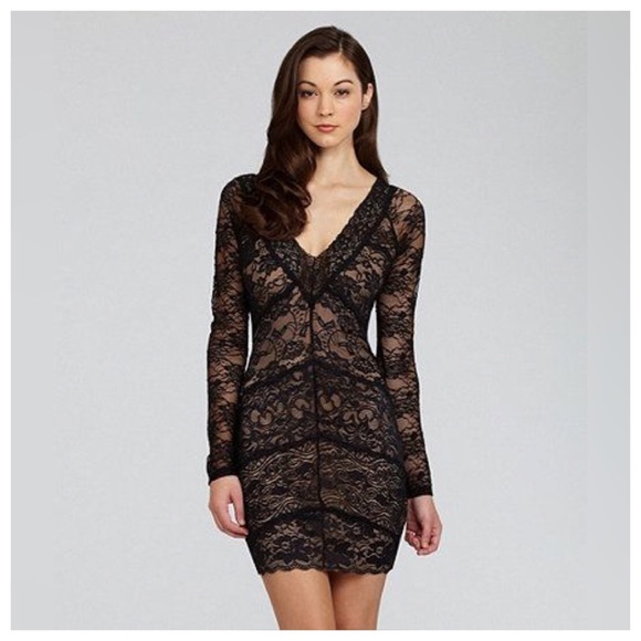 ⚡️SALE⚡️BDB Addison V-Neck Lace Bodycon Dress