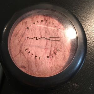 Mac Mineralized Skin Finish in Petticoat