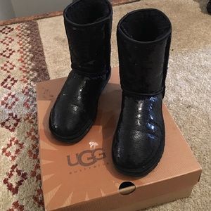 Black sparkle uggs