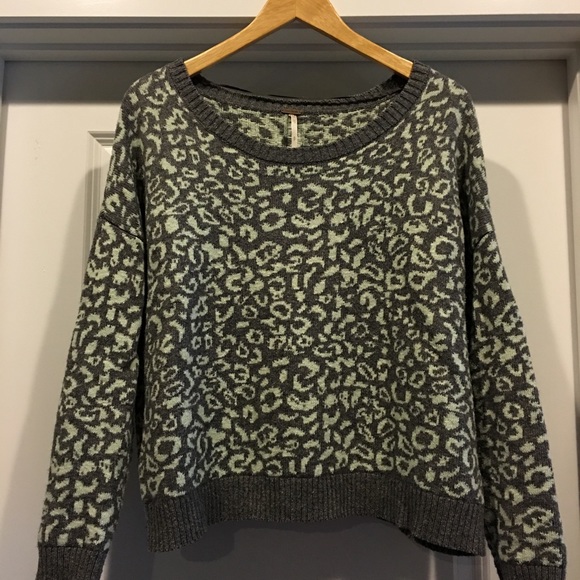 ✌🏼Free People Sweater