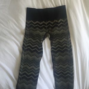 NEW Hunter green lululemon ebb to street pants