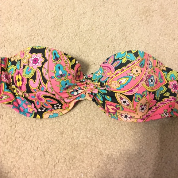 Size 32B Victoria's Secret bathing suit top