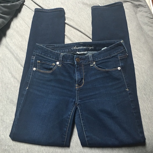 *NEW LISTING!* Size 10 AE skinny jeans👖