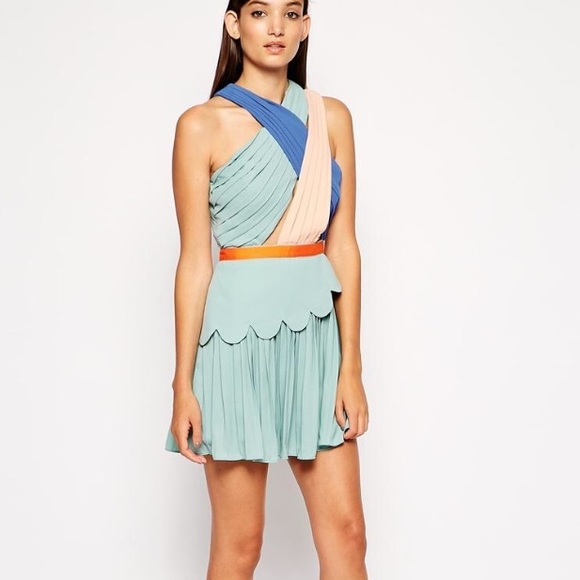 Three Floor scallop dress