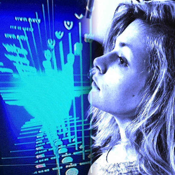 Meet your Posher, Brooke - Picture 2 of 3