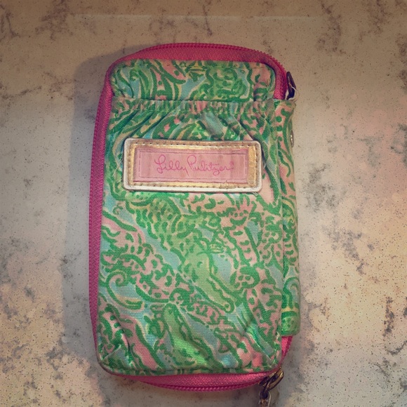 Lily Pulitzer carded wristlet