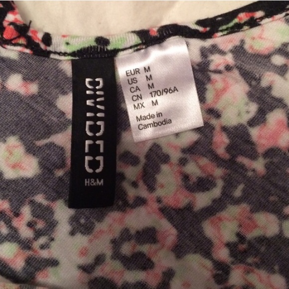 🌸NWOT floral crop top🌸 - Picture 4 of 4