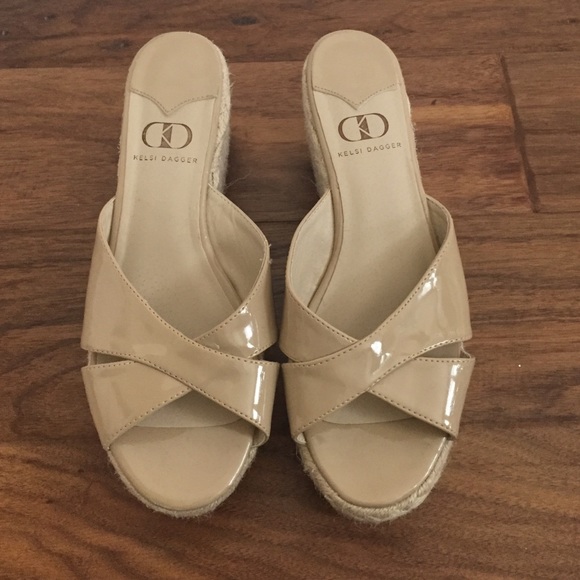 Nude size 9 kelsi Dagger Wedge