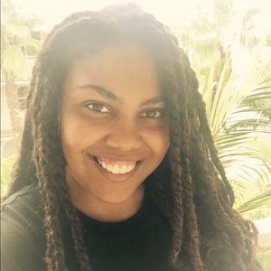 Meet your Posher, Aurora