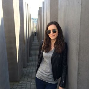 Meet your Posher, Brenna