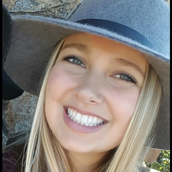 Meet your Posher, Allison