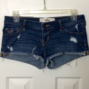 Hollister low-rise denim short-shorts. size 1