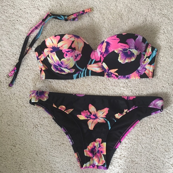 Roxy Other - Roxy Floral Bikini