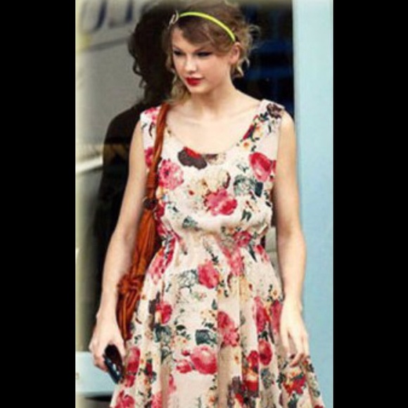 ❗FINAL PRICE❗Scoop Collar Sleeveless Floral - Picture 2 of 3