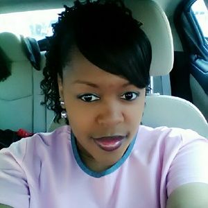 Meet your Posher, Naima