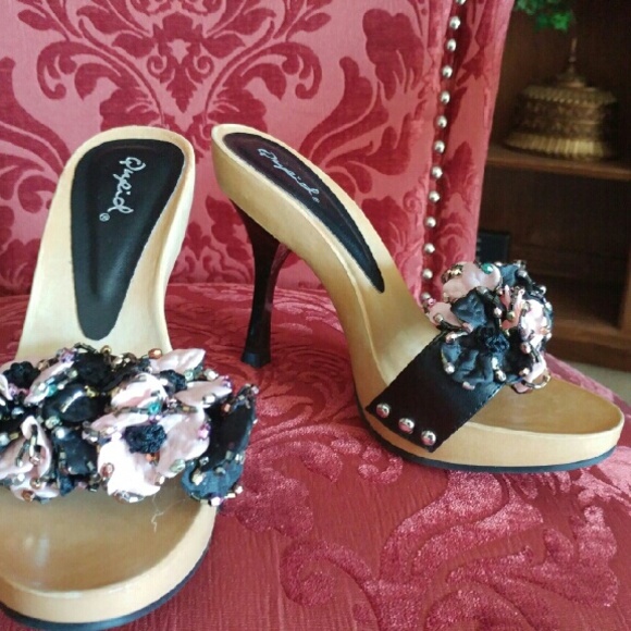 Black flowered heels