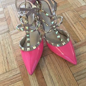 BCBGeneration hot pink heels