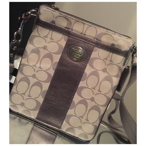 Coach Signature Swingpack Crossbody