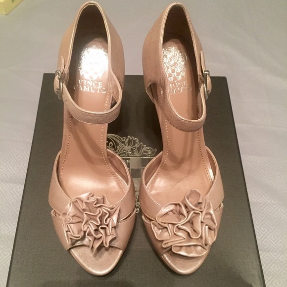 Vince Camuto Stiletto Platform Heels NWT 🎉SALE 🎉