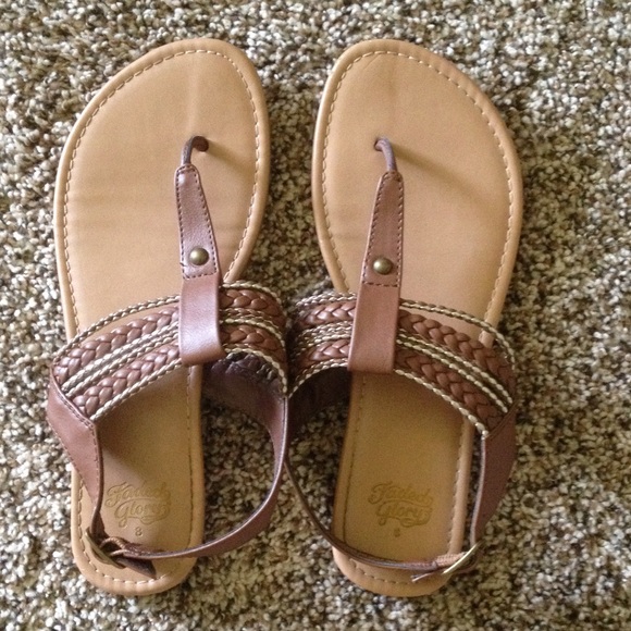 Like new sandals