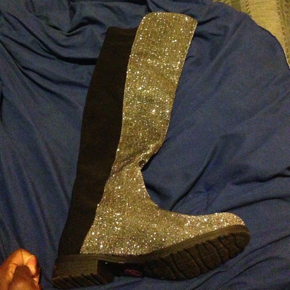 Over_the_Knee_Boots
