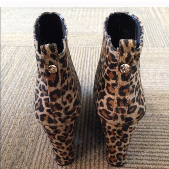 BCBGeneration leopard booties - Picture 3 of 4