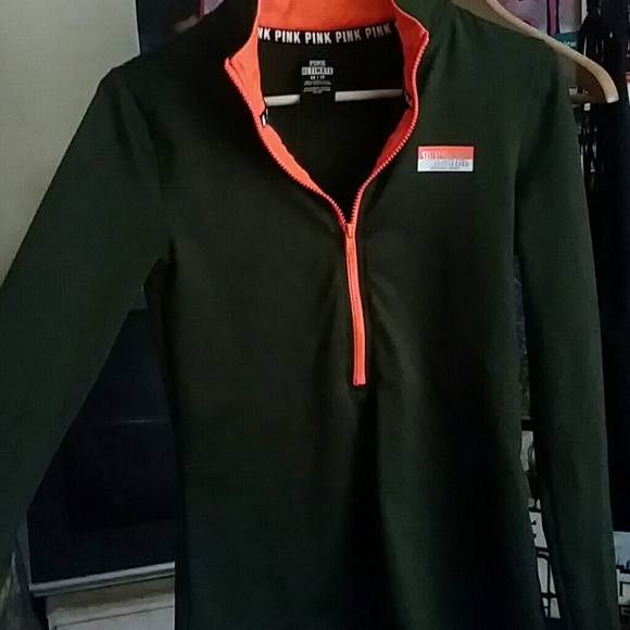 Brand new PINK Victoria's Secret ultimate half zip