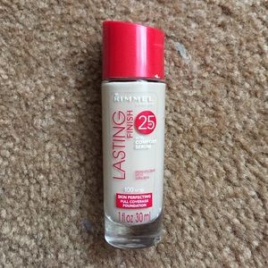 Rimmel Ivory Liquid Foundation