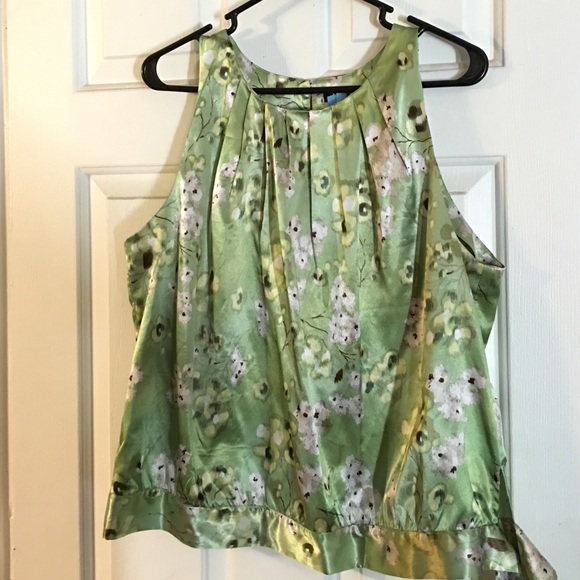 LIKE NEW Apt 9 Green Satin Blouse, Size PXL