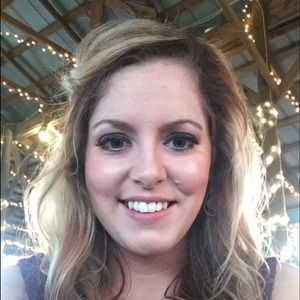 Meet your Posher, Candace