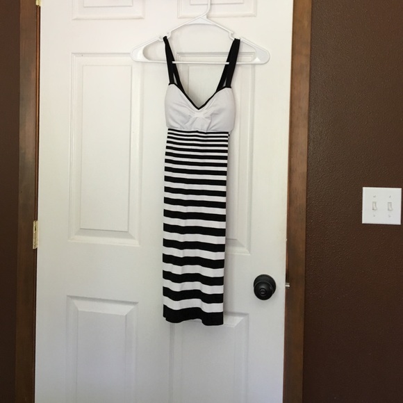 Black and white stripped BEBE maxi BODYCON DRESS - Picture 2 of 4