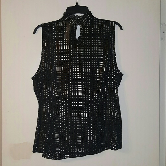 Shirt - Picture 4 of 4