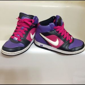 Women's Nike high tops. size 6.5.