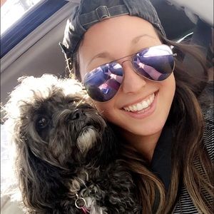 Meet your Posher, Eva