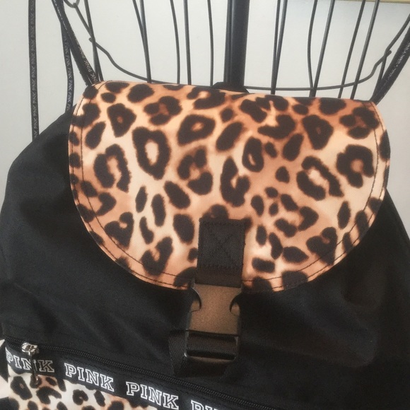 BNWOT VS PINK BEACH ACCESSORIES - Picture 4 of 4