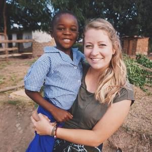 Meet your Posher, Hilary