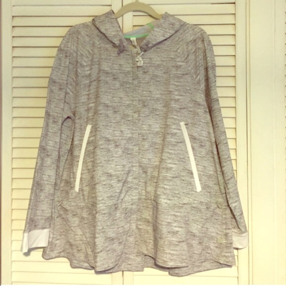 Lulu lemon sun showers jacket