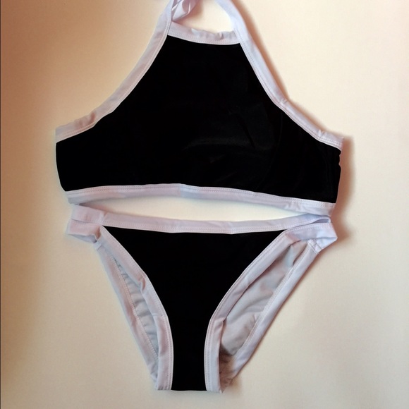 SW 138 black and white Bikini set - Picture 2 of 4