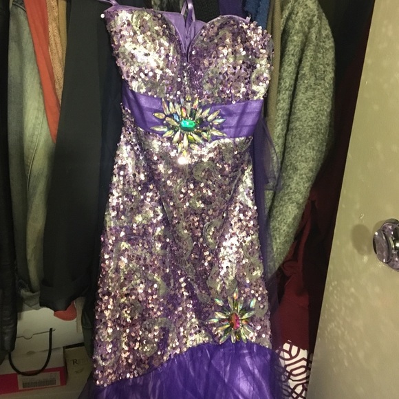 Beautiful purple mermaid prom dress - Picture 2 of 4
