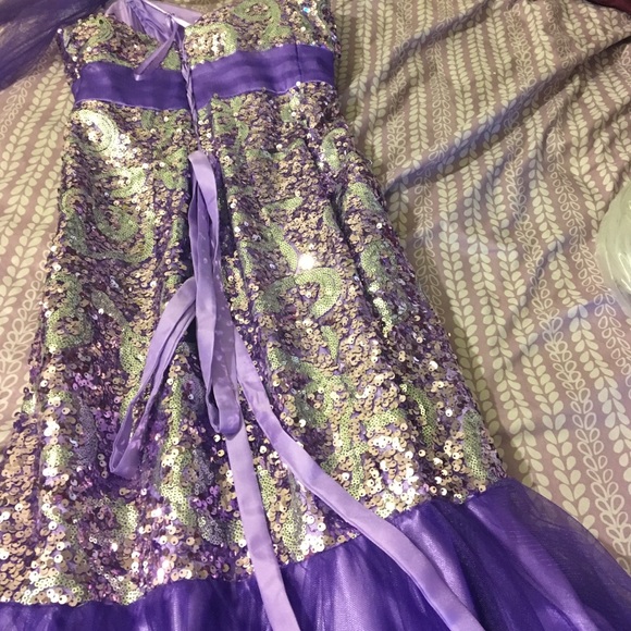 Beautiful purple mermaid prom dress - Picture 4 of 4