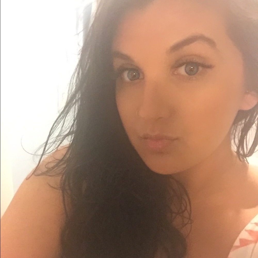 Meet your Posher, Liz