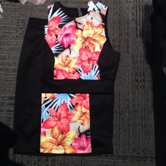 Matching set - midi skirt and crop top