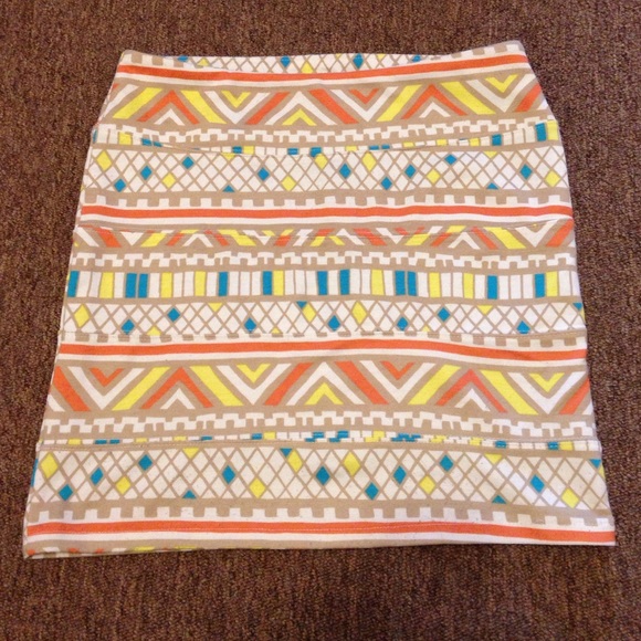Adorable, stretchy Aztec designed skirt