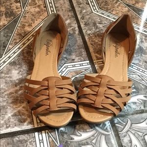 Size 6 good condition, worn only once