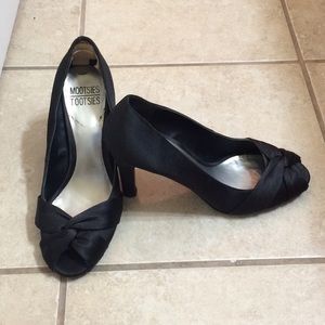 Mootsies tootsies black heels