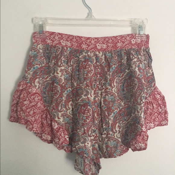 LF House of Three Flowy Shorts